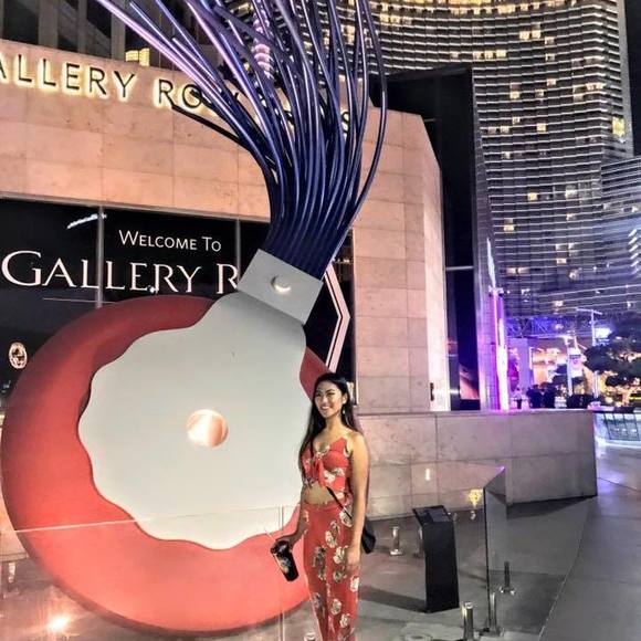 Meet your Posher, Julia - Picture 1 of 1